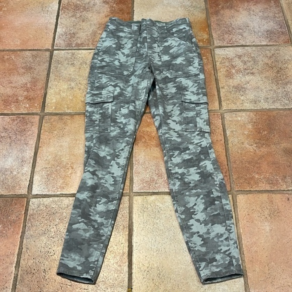 SPANX UTILITY CHINO JEGGINGS SIZE M